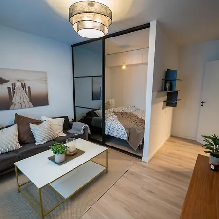 Ultra Flat With Balcony Apartmán