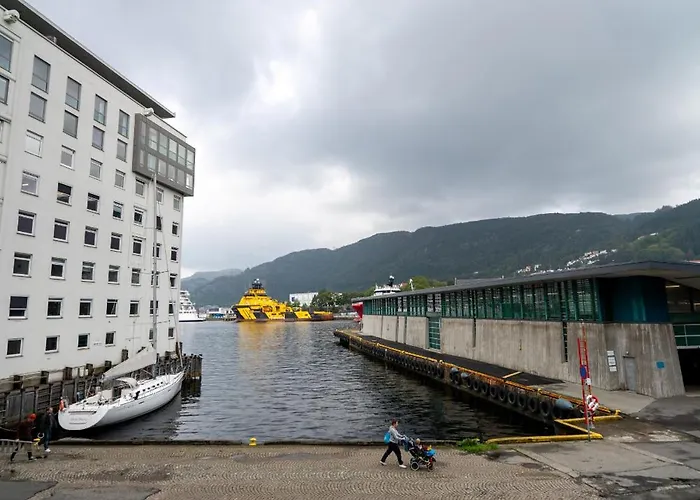 Ultra Flat With Balcony